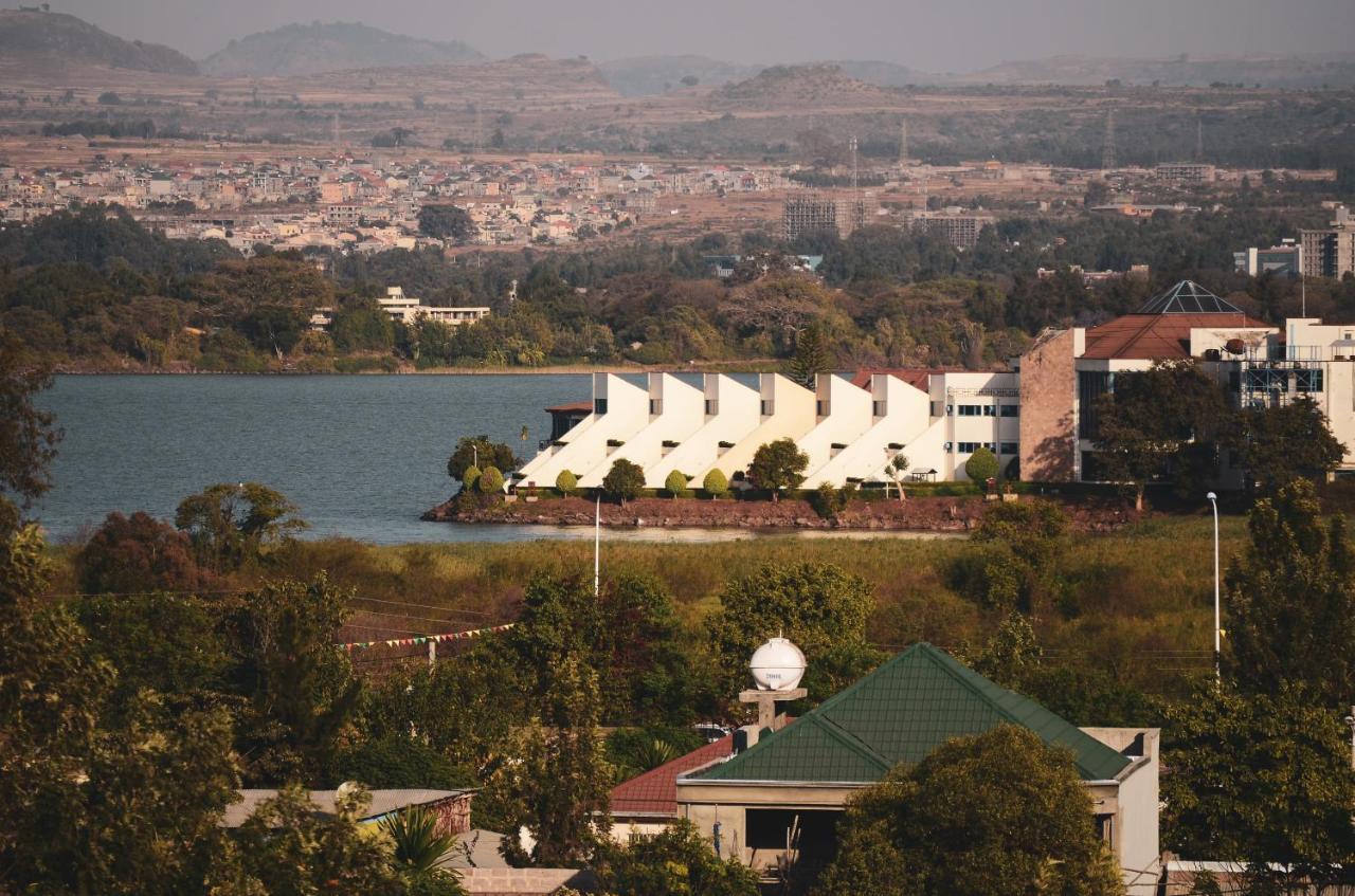 Caron Pension Bahir Dar Exterior photo